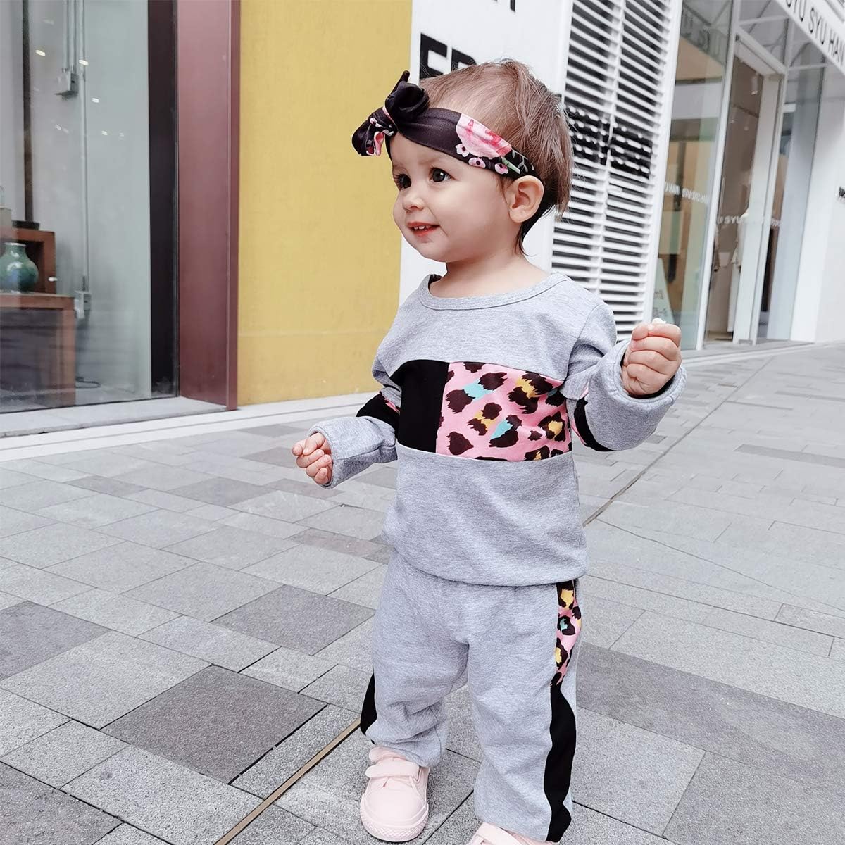 Kuschelweiches Baby-Sweater-Set für Mädchen