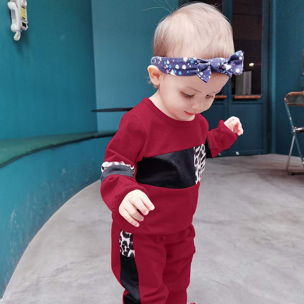 Kuschelweiches Baby-Sweater-Set für Mädchen