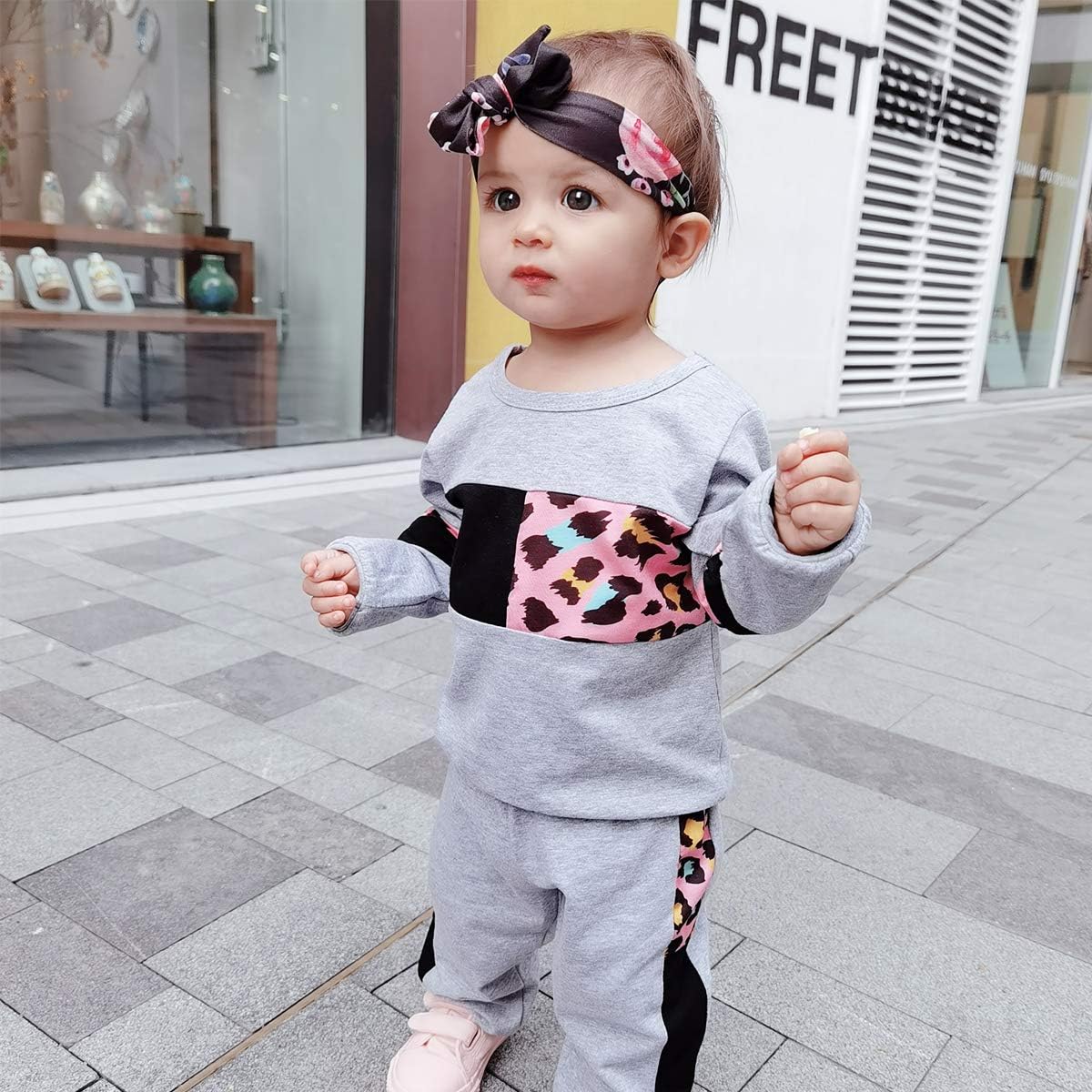 Kuschelweiches Baby-Sweater-Set für Mädchen
