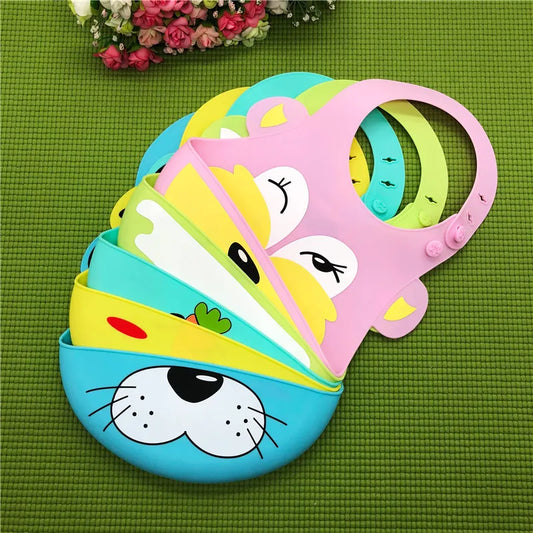 Kinder Lätzchen Set – Bunte Silikon Lätzchen mit Tiermotiven für Babys