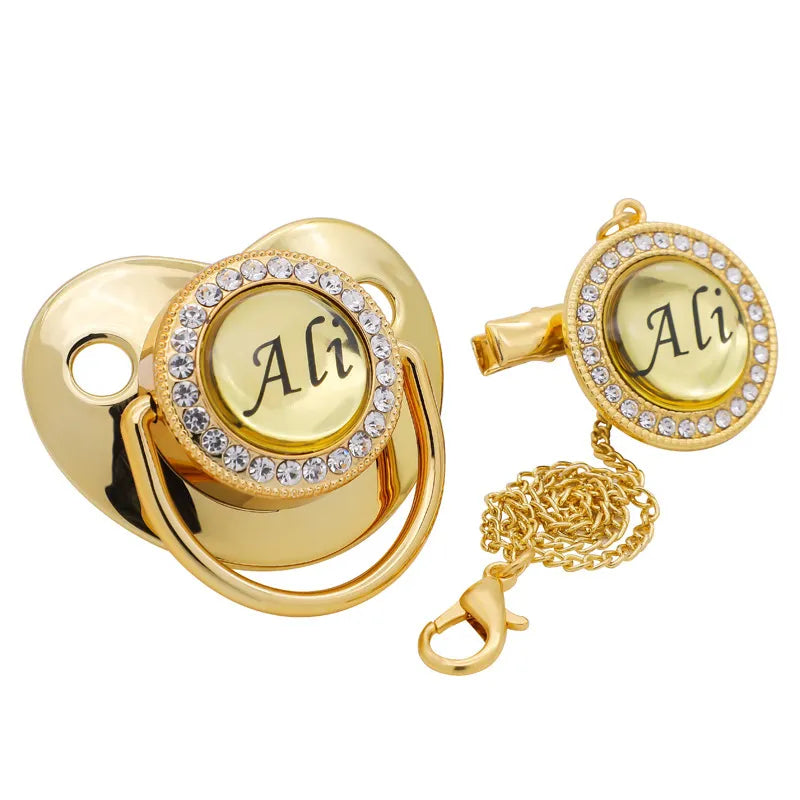 Personalisierter Goldschnuller mit Kette für Babies