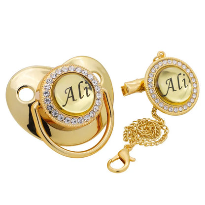 Personalisierter Goldschnuller mit Kette für Babies