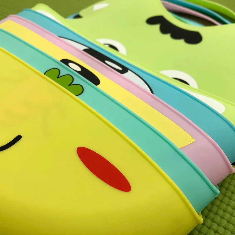 Kinder Lätzchen Set – Bunte Silikon Lätzchen mit Tiermotiven für Babys