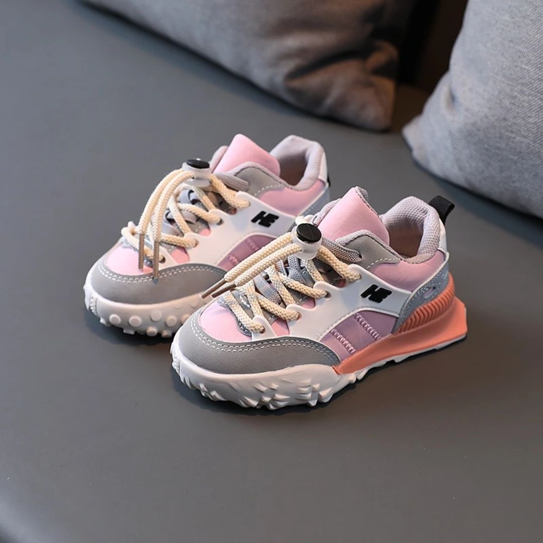 Moderne Kinder Sportschuhe – Stylischer Look mit Komfort und Stabilität