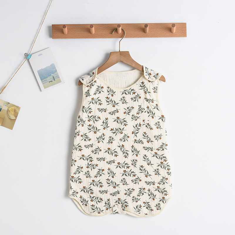 Baby Sommerschlafsack aus Musselin – Ärmeloser Schlafanzug mit Druckknöpfen