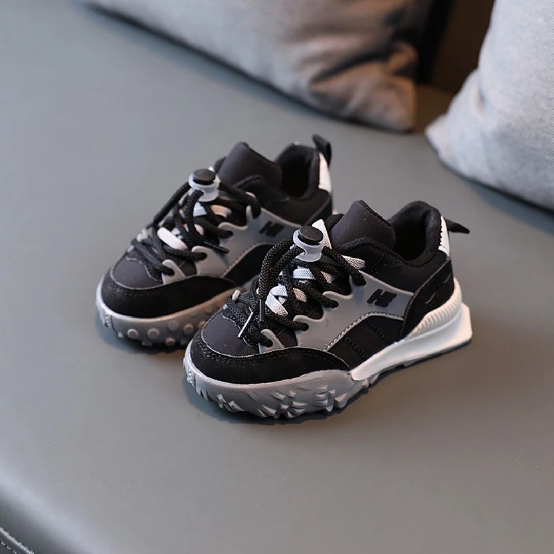 Moderne Kinder Sportschuhe – Stylischer Look mit Komfort und Stabilität