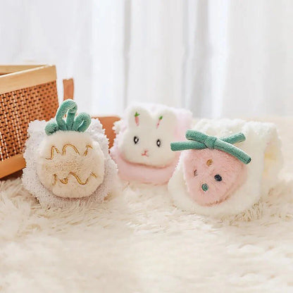 Kuschelige Stulpen - Kindersocken mit Erdbeer-Muster und Flauschig Weichem Material
