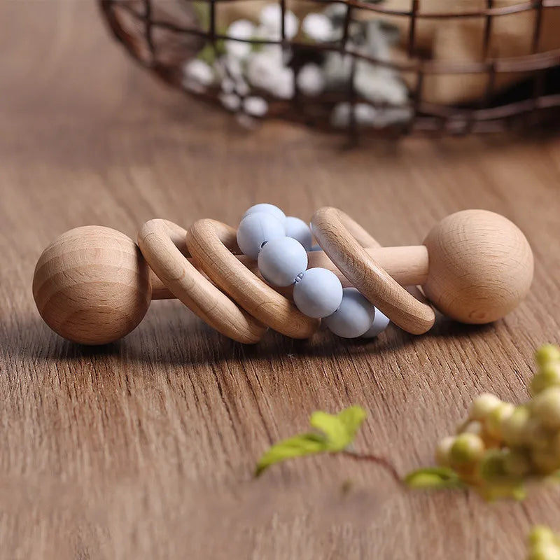 Baby Holzrassel mit Beißringen – Greifspielzeug zur Frühförderung & Zahnungshilfe
