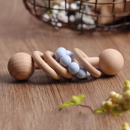 Baby Holzrassel mit Beißringen – Greifspielzeug zur Frühförderung & Zahnungshilfe