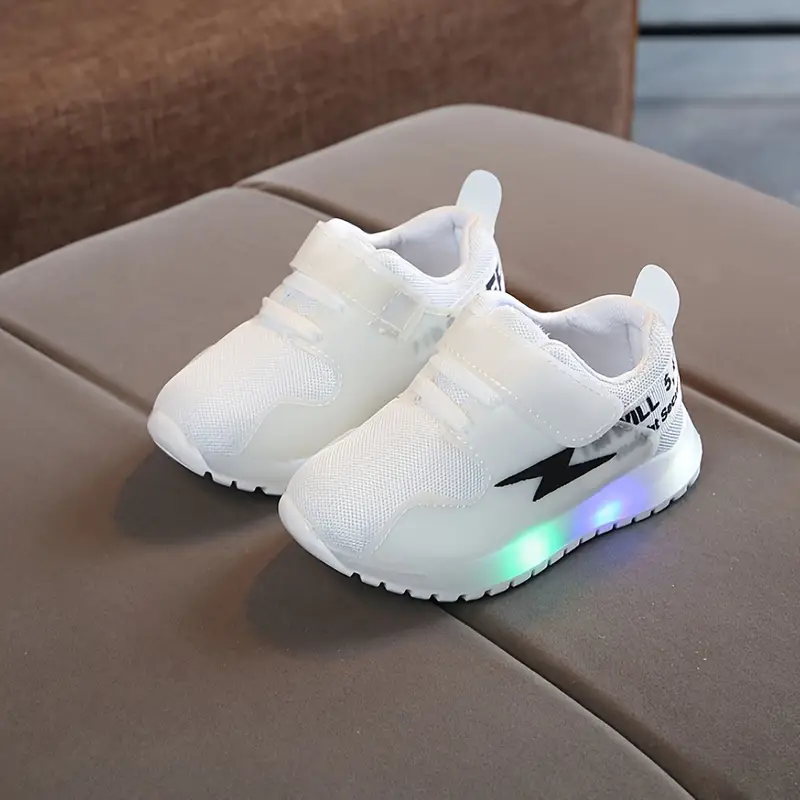 Bequeme LED-Kleinkinderschuhe