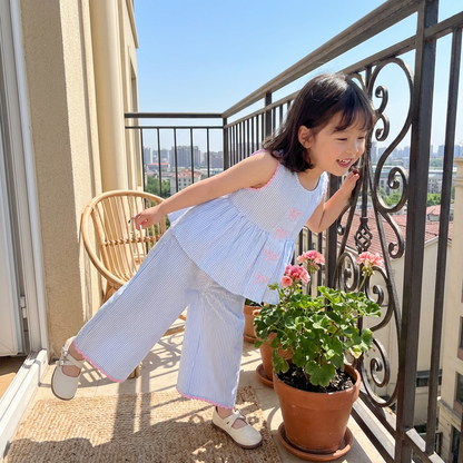Sommerliches Mädchen-Set mit Streifen & Schleifenstickerei – Süßes 2-teiliges Outfit