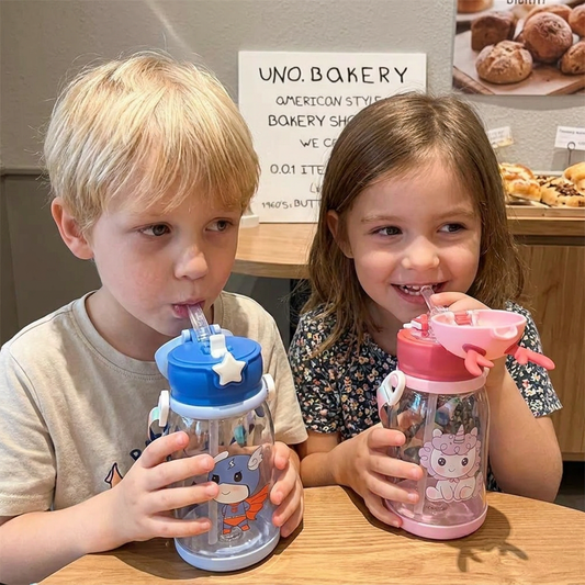Niedlicher Kinder-Trinkbecher mit Geweih – Auslaufsicher, tragbar & bruchsicher