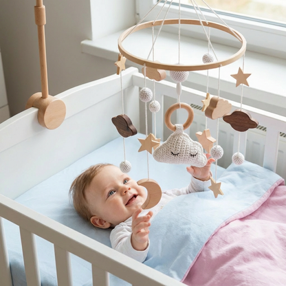 Handgemachtes Baby-Mobile aus Holz & gehäkelten Anhängern – Beruhigendes Bettspielzeug für Neugeborene
