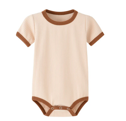 Baby-Strampler mit Kontrastnähten – Kurzarm-Body aus Rippstoff in bunten Farben