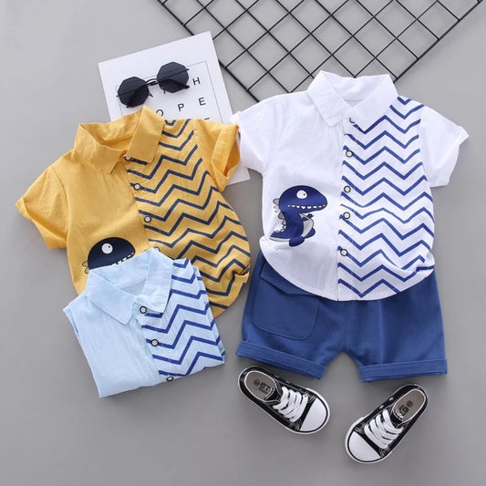 Dino-Look – Sommer Set mit Kurzarm-Shirt und Shorts für Jungen