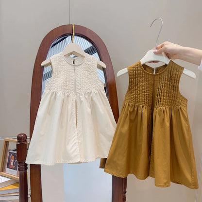 Mädchenkleid ohne Ärmel – Elegantes Sommerkleid mit Falten und Rückenverschluss