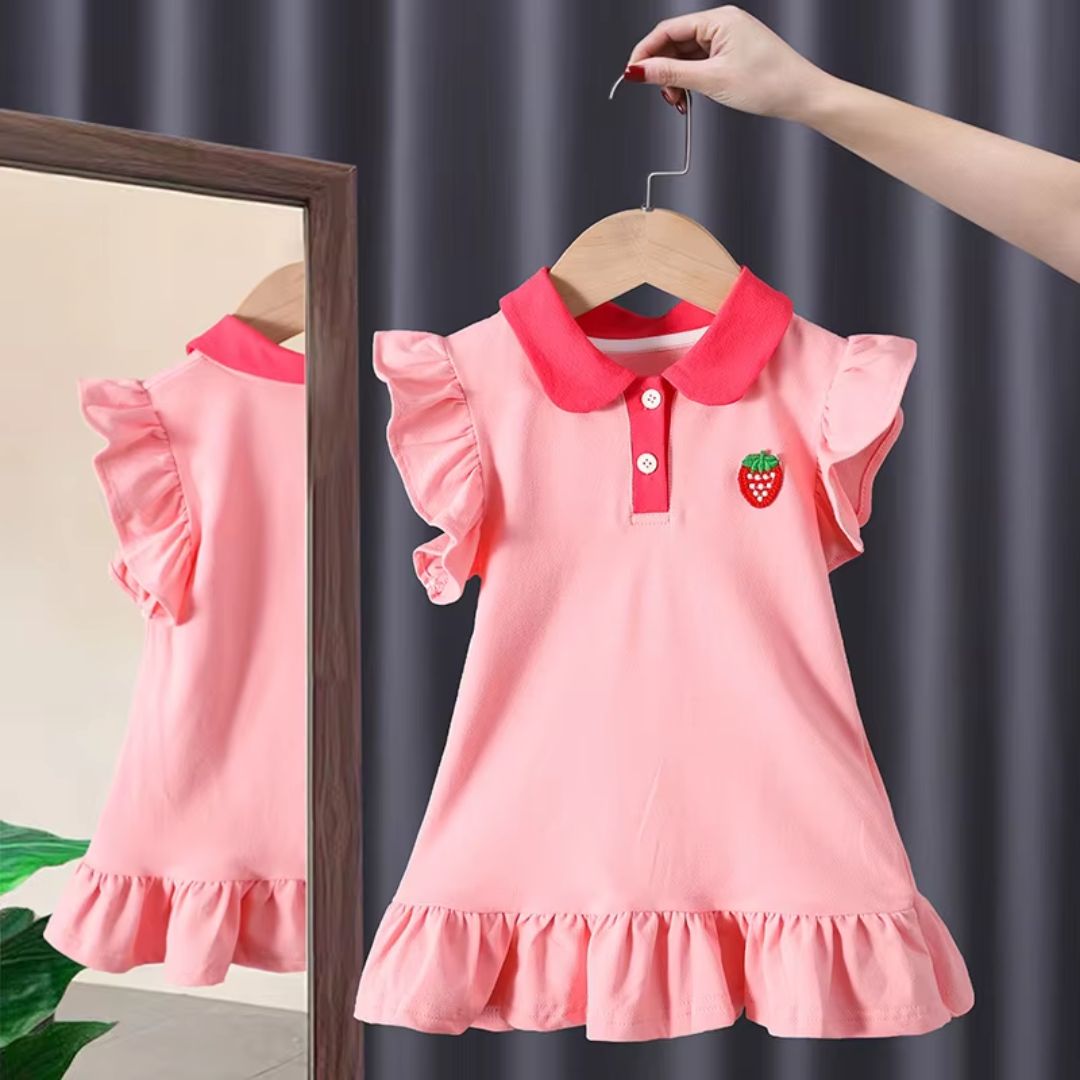 Sommerkleid für Mädchen – Süßes Kinderkleid mit Erdbeer-Stickerei und Rüschenärmeln