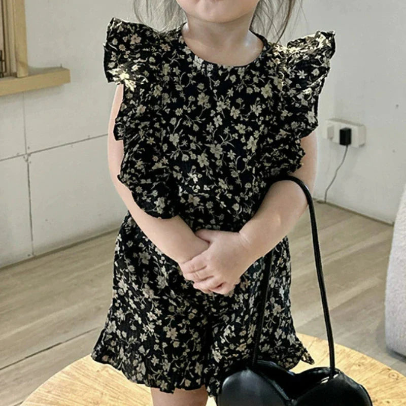 Blumenglück – Kinderkleid mit Rüschen und Blumenmuster