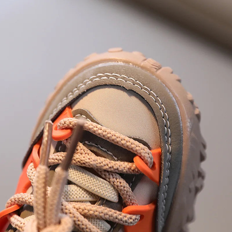 Moderne Kinder Sportschuhe – Stylischer Look mit Komfort und Stabilität