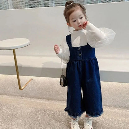Für Ihre Mini Fashionista – Latzhose für Kinder mit Knöpfen und Rüschen