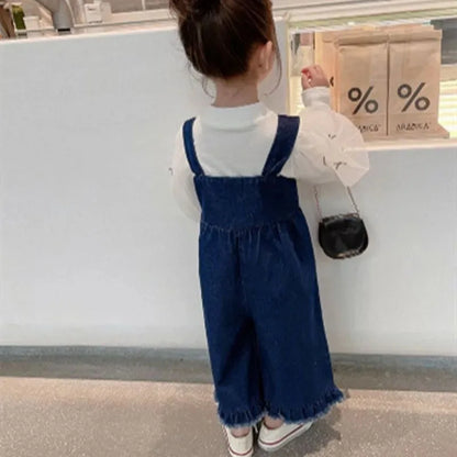 Für Ihre Mini Fashionista – Latzhose für Kinder mit Knöpfen und Rüschen