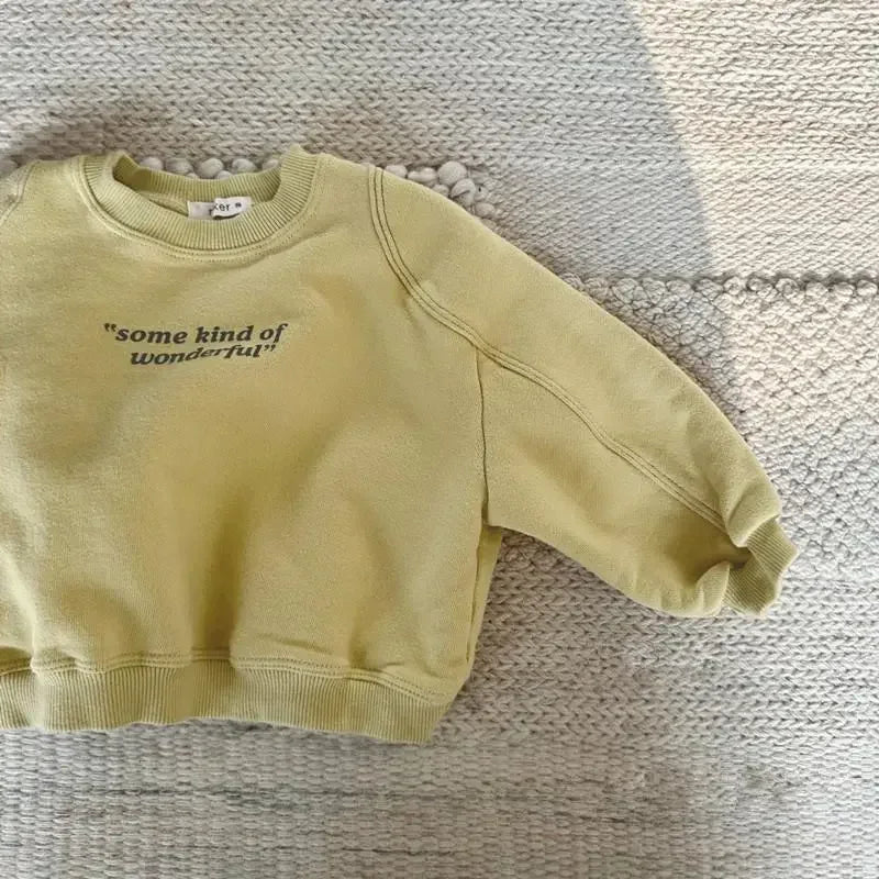 Some Kind of Wonderful“ – Kinder Pullover mit Niedlichem Schriftzug