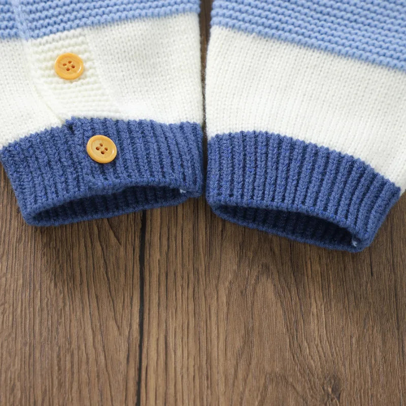 Strick-Strampler für Babys – Warm und Bequem mit Knöpfen