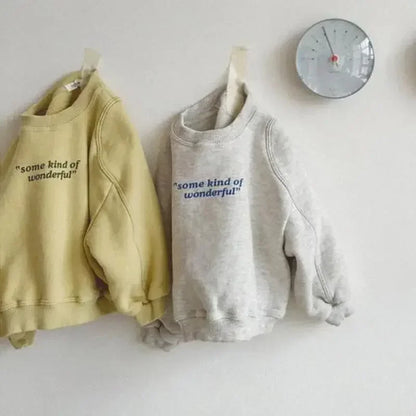 Some Kind of Wonderful“ – Kinder Pullover mit Niedlichem Schriftzug