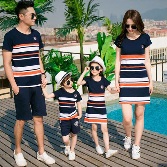 Gestreiftes Familienset – Bequeme Sommer-Outfits für Groß und Klein