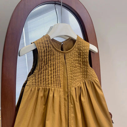 Mädchenkleid ohne Ärmel – Elegantes Sommerkleid mit Falten und Rückenverschluss