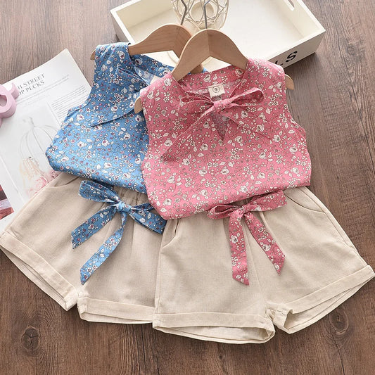 Blütentraum für Mädchen – Sommerliches Set mit Blumenmuster