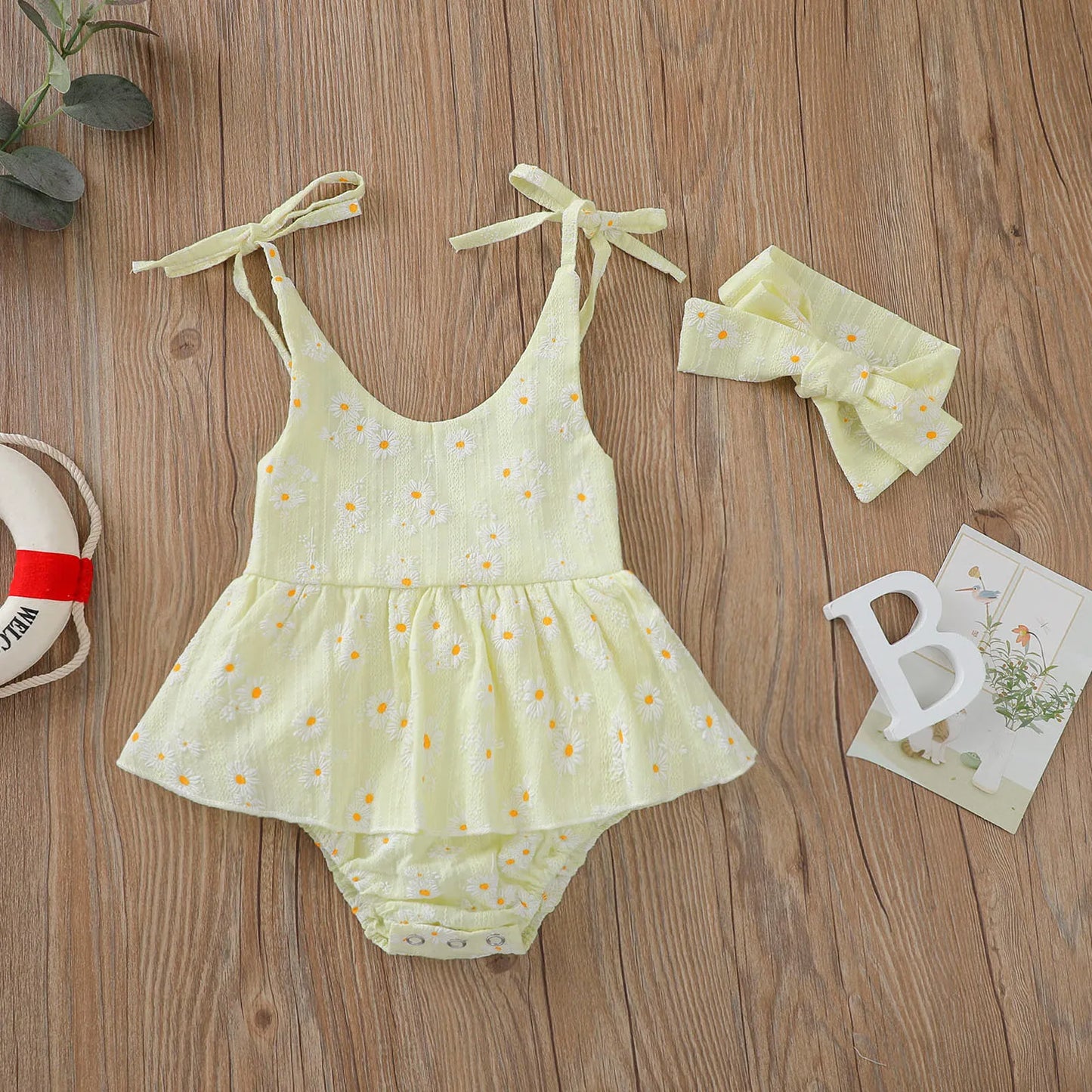 Sommerkleid & Haarband Set für Mädchen – Blumenmuster in Pastellfarben