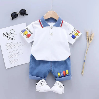 Bequem und weich – Stilvolles Sommer-Set für Jungen mit Poloshirt & Shorts