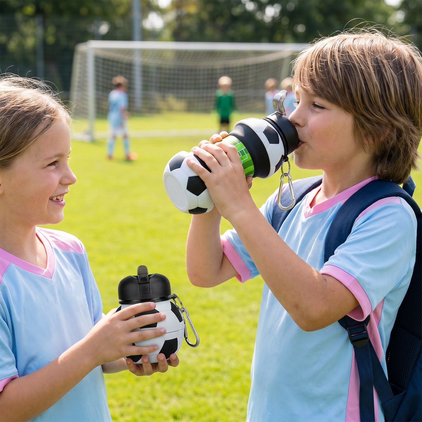 Faltbare und strapazierfähige Fußball-Trinkflasche aus Silikon